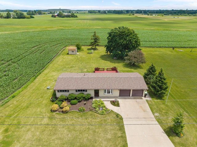 4400 COUNTY ROAD T, Oshkosh, WI 54904