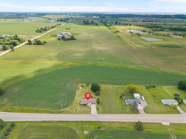 4400 COUNTY ROAD T, Oshkosh, WI 54904