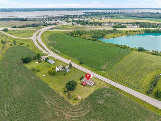 4400 COUNTY ROAD T, Oshkosh, WI 54904