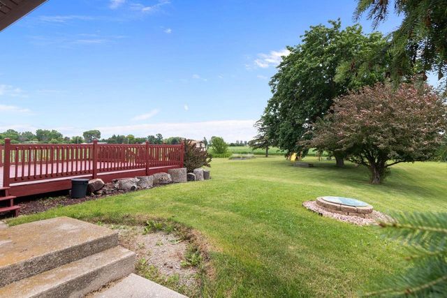 4400 COUNTY ROAD T, Oshkosh, WI 54904