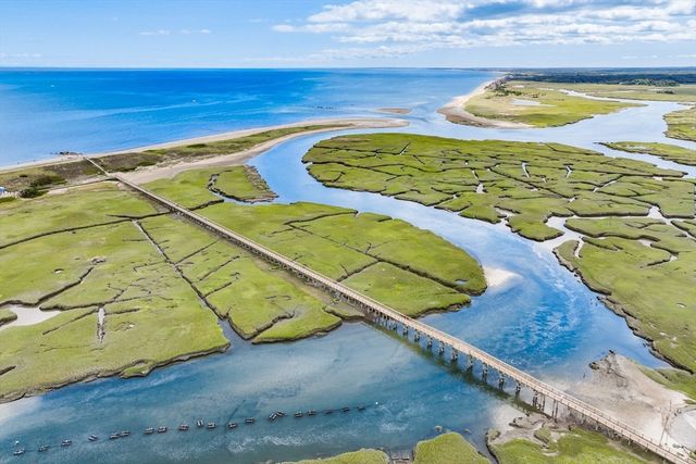 4 Freeman Avenue, Sandwich, MA 02563