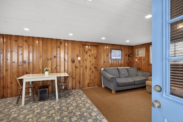 4 Freeman Avenue, Sandwich, MA 02563