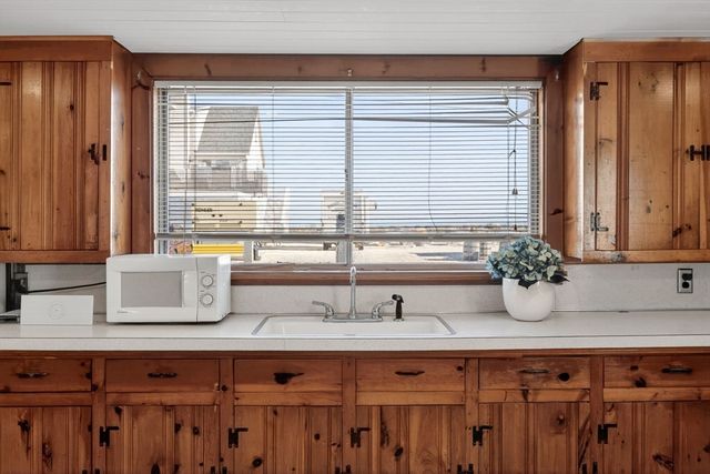 4 Freeman Avenue, Sandwich, MA 02563