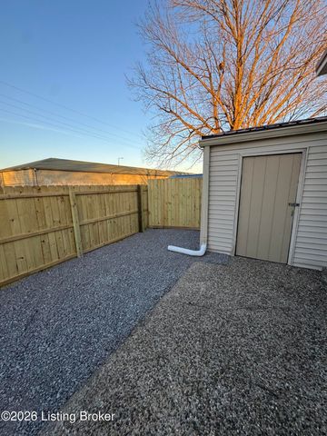 6605 Vandre Ave, Louisville, KY 40228