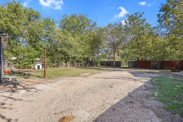 3236 Tom Ellen Street, Fort Worth, TX 76111