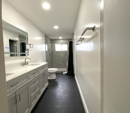 3521 NW 29th Street, Lauderdale Lakes, FL 33311