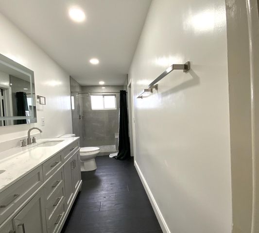 3521 NW 29th Street, Lauderdale Lakes, FL 33311