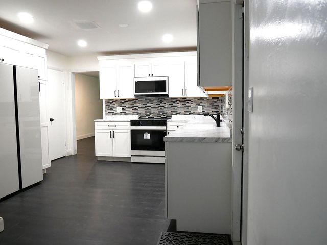 3521 NW 29th Street, Lauderdale Lakes, FL 33311