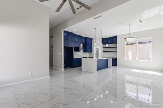 419 Serg Loop, Alamo, TX 78516