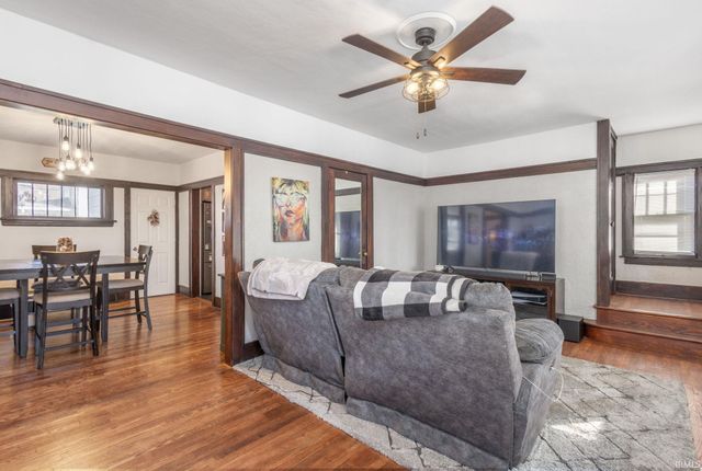 1022 Division Street, Mishawaka, IN 46545