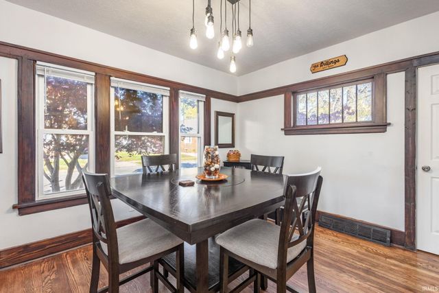 1022 Division Street, Mishawaka, IN 46545