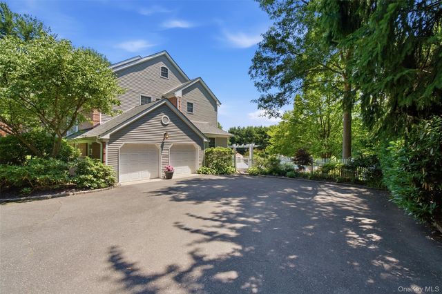 61 Linden Lane, Upper Brookville, NY 11545