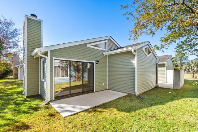 102 St. Andrews Ln., Myrtle Beach, SC 29588