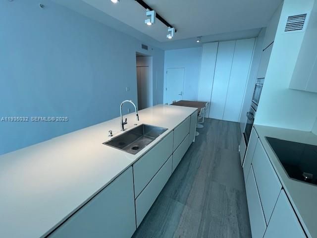 900 Biscayne Blvd 5605, Miami, FL 33132