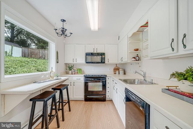 2566 MILITARY RD, Arlington, VA 22207