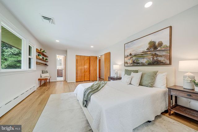 2566 MILITARY RD, Arlington, VA 22207