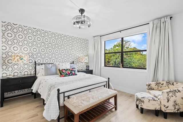 10442 Sunrise Lakes Boulevard 111, Sunrise, FL 33322