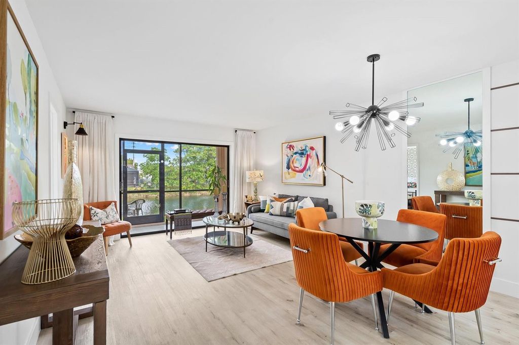 10442 Sunrise Lakes Boulevard 111, Sunrise, FL 33322