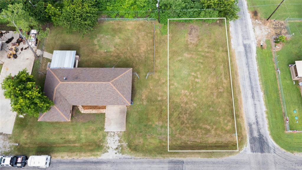355 Old Shawnee Trail Drive, Gordonville, TX 76245