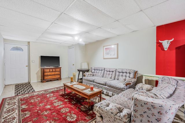 22 Jerusalem Hollow Road, Manorville, NY 11949