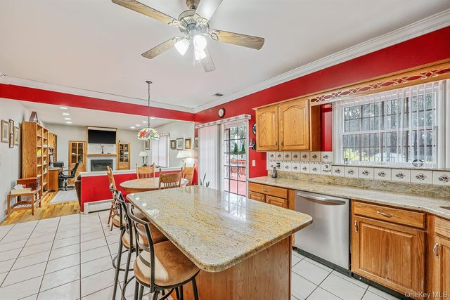 22 Jerusalem Hollow Road, Manorville, NY 11949