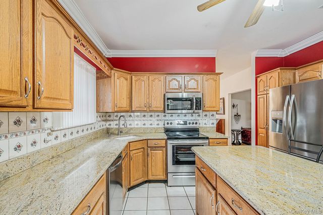 22 Jerusalem Hollow Road, Manorville, NY 11949