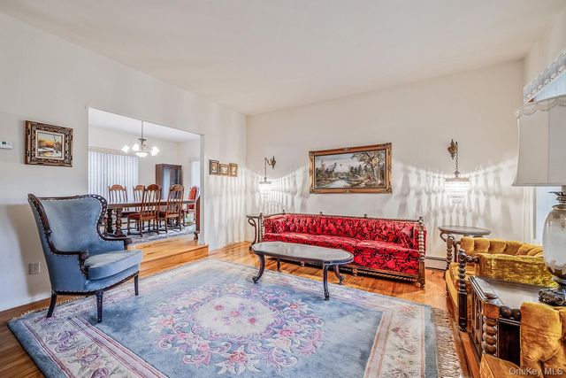 22 Jerusalem Hollow Road, Manorville, NY 11949