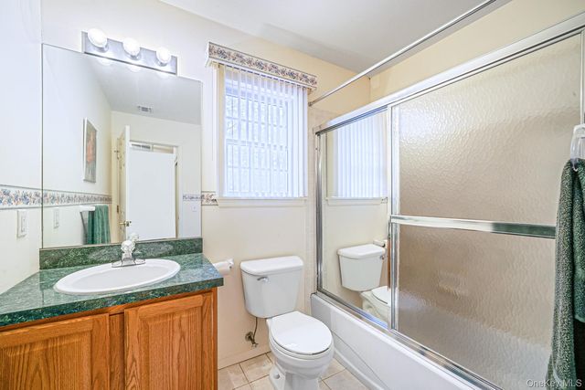 22 Jerusalem Hollow Road, Manorville, NY 11949