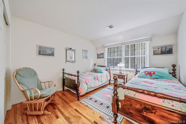 22 Jerusalem Hollow Road, Manorville, NY 11949