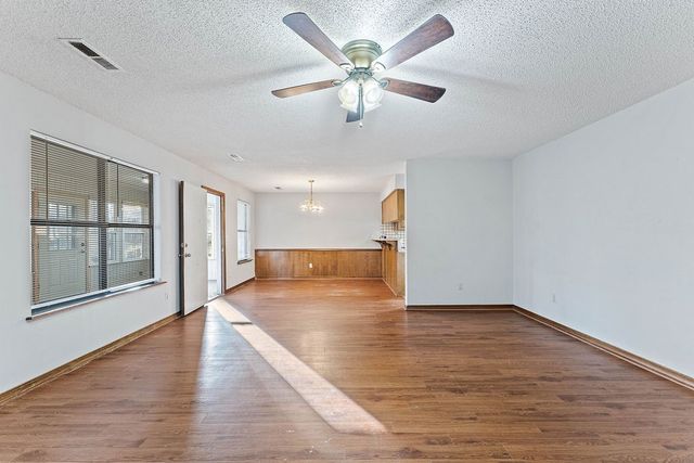 4 Osmington Lane, Bella Vista, AR 72714