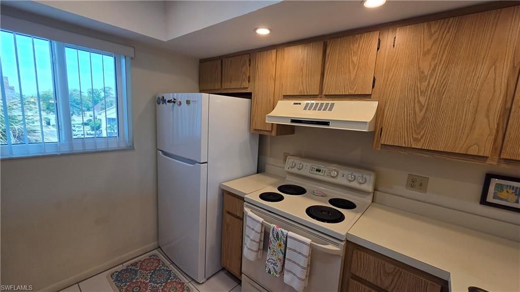 1014 Manatee RD F303, NAPLES, FL 34114 — photo 4