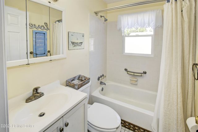 11524 Lower River Rd, Louisville, KY 40272