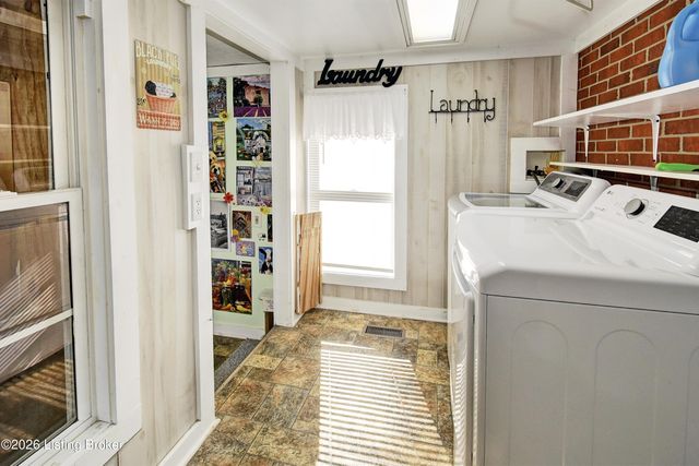 11524 Lower River Rd, Louisville, KY 40272