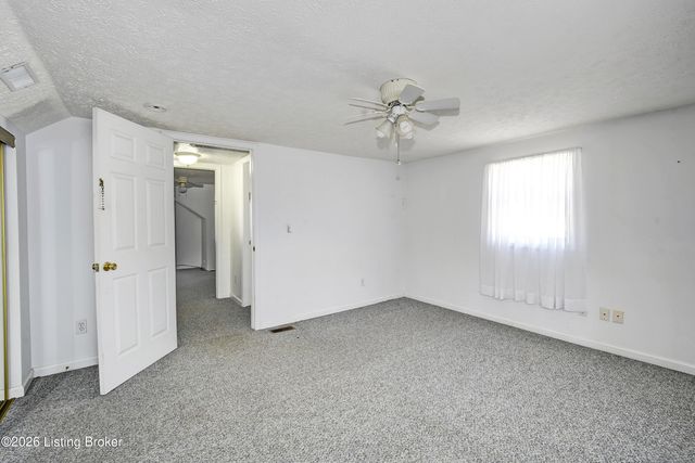 11524 Lower River Rd, Louisville, KY 40272