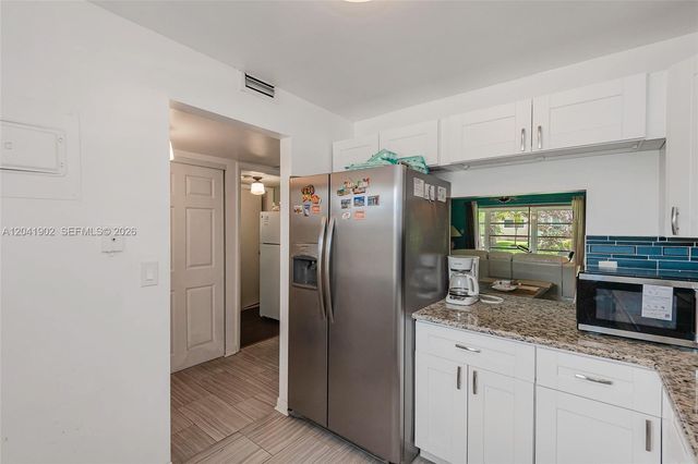 7200 NW 4th Place 101, Margate, FL 33063