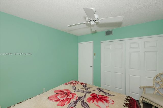 7200 NW 4th Place 101, Margate, FL 33063