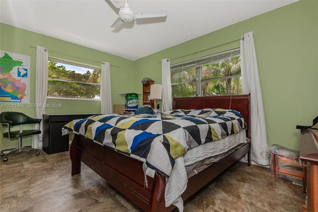 7200 NW 4th Place 101, Margate, FL 33063