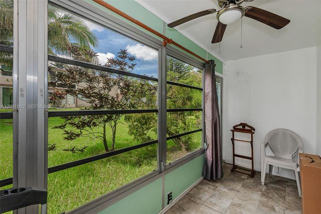 7200 NW 4th Place 101, Margate, FL 33063