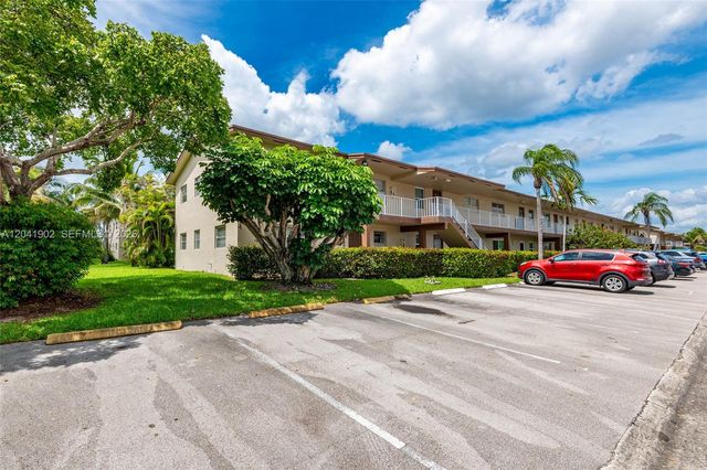 7200 NW 4th Place 101, Margate, FL 33063