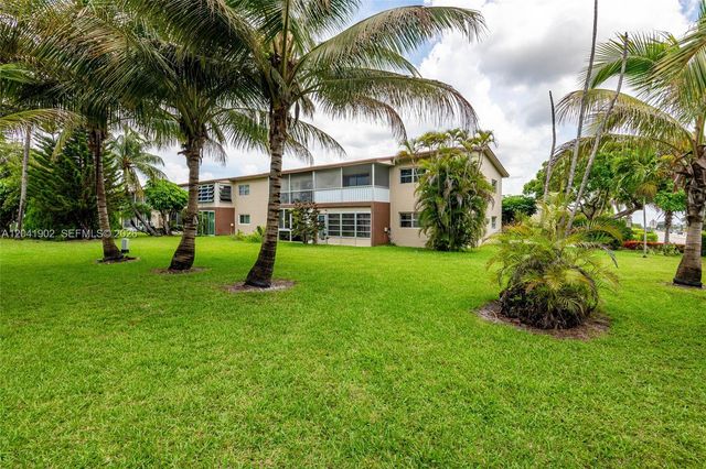 7200 NW 4th Place 101, Margate, FL 33063