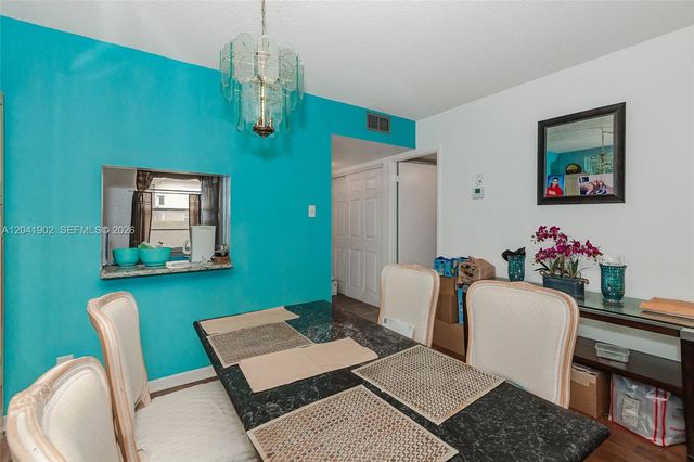 7200 NW 4th Place 101, Margate, FL 33063