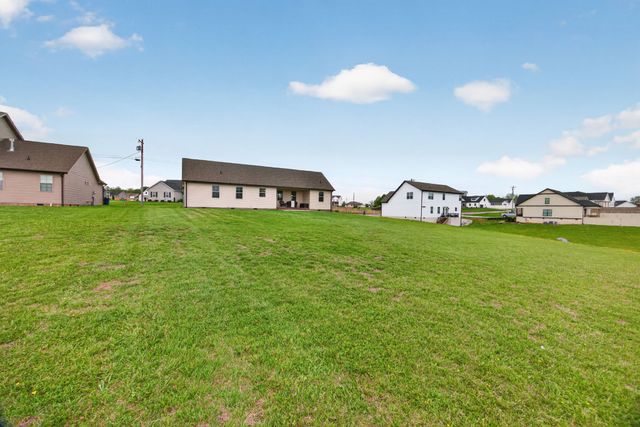 2760 Autumn Woods Trl, Cookeville, TN 38501
