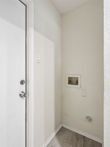 6205 Fernwood Drive, Arlington, TX 76001