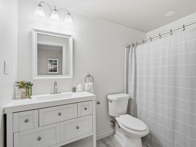 6205 Fernwood Drive, Arlington, TX 76001