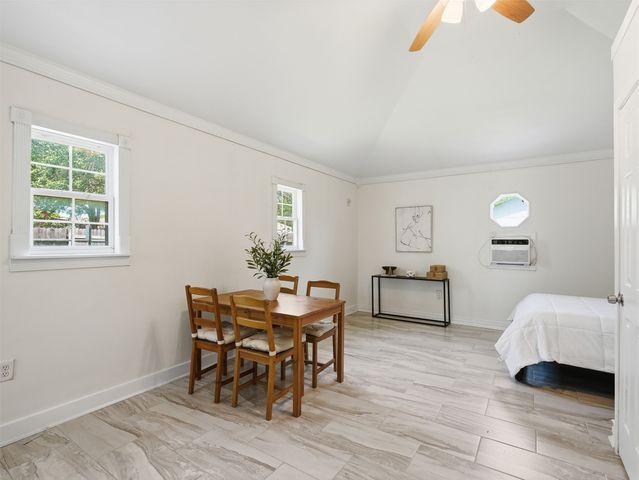 6205 Fernwood Drive, Arlington, TX 76001