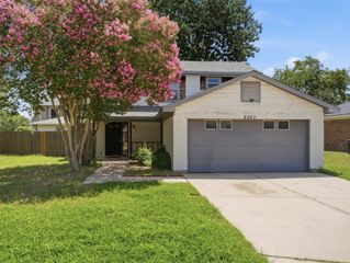 6205 Fernwood Drive, Arlington, TX 76001