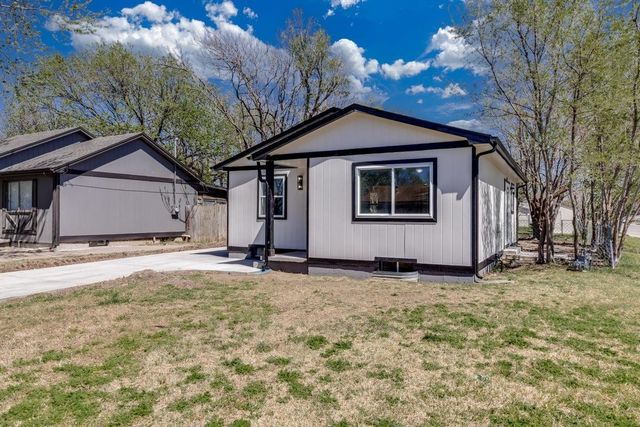 2660 W Esthner Ave, Wichita, KS 67213