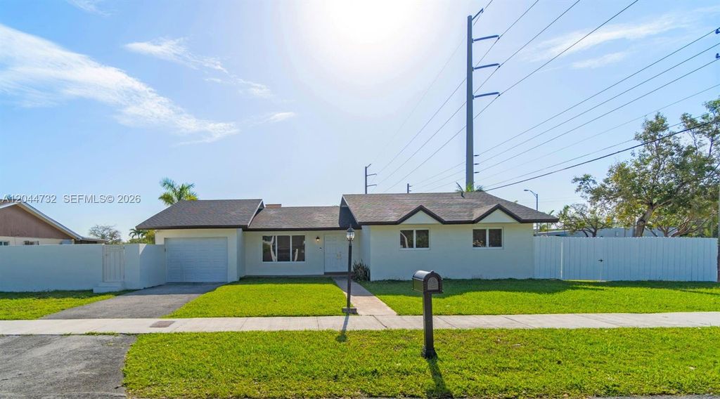 7125 SW 93rd Court, Miami, FL 33173