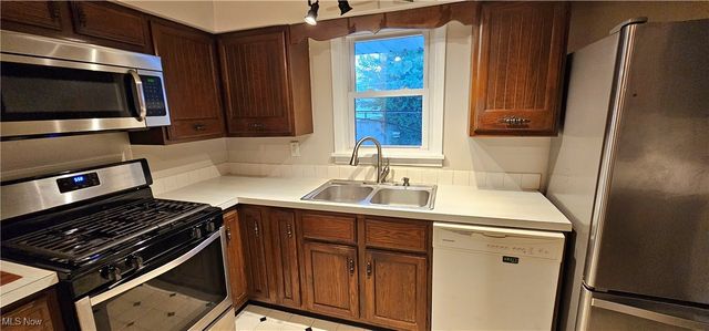 1208 Westshore Drive, Ashtabula, OH 44004