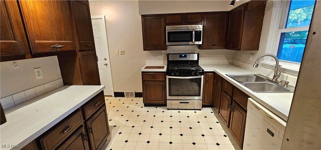 1208 Westshore Drive, Ashtabula, OH 44004